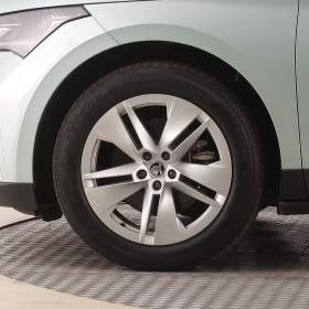 Foto inzerátu Skoda Enyaq 60 (62 kWh)