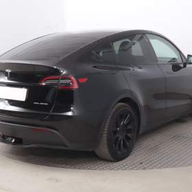 Foto inzerátu Tesla Model Y Long Range AWD 79kWh
