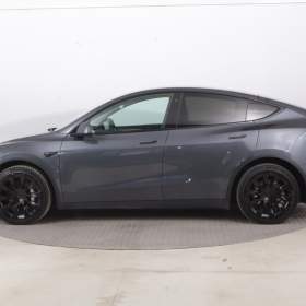 Foto inzerátu Tesla Model Y Long Range AWD 79kWh