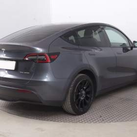 Foto inzerátu Tesla Model Y Long Range AWD 79kWh