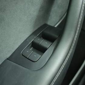 Foto inzerátu Tesla Model Y Long Range AWD 79kWh