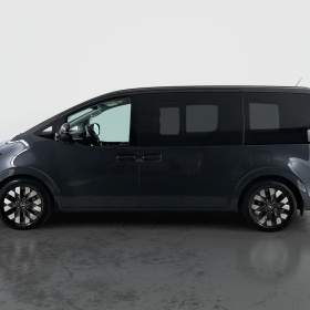 Foto inzerátu Hyundai Staria 2.2 CRDi