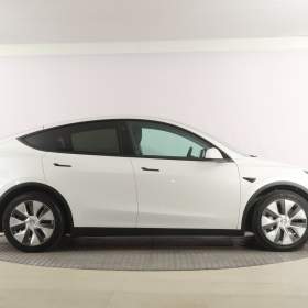 Foto inzerátu Tesla Model Y Long Range AWD 79kWh