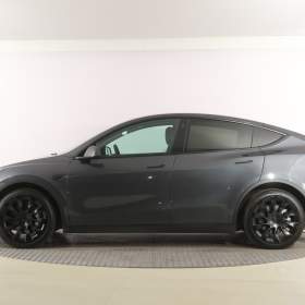 Foto inzerátu Tesla Model Y Long Range AWD 79kWh