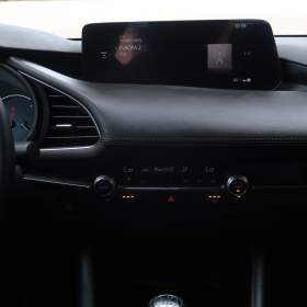 Foto inzerátu Mazda 3 e-Skyactiv G140