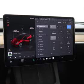 Foto inzerátu Tesla Model Y Long Range AWD 79kWh