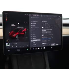 Foto inzerátu Tesla Model Y Long Range AWD 79kWh