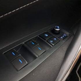 Foto inzerátu Toyota Corolla 2.0 Hybrid