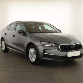 Skoda Octavia 1.5 eTSI mHEV / 19924309