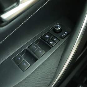 Foto inzerátu Toyota Corolla 1.8 Hybrid