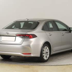 Foto inzerátu Toyota Corolla 1.5 VVT-i