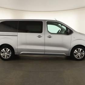 Foto inzerátu Peugeot Traveller 2.0 BlueHDi