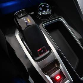 Foto inzerátu Peugeot 3008 1.5 BlueHDi