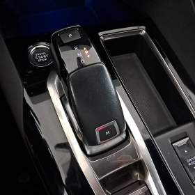 Foto inzerátu Peugeot 3008 1.2 PureTech