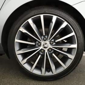 Foto inzerátu Skoda Superb 2.0 TSI