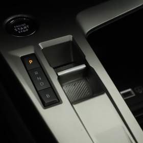 Foto inzerátu Peugeot 308 Hybrid 180