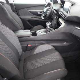 Foto inzerátu Peugeot 3008 1.2 PureTech