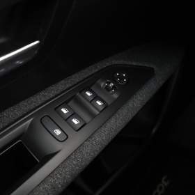 Foto inzerátu Peugeot 3008 1.2 PureTech
