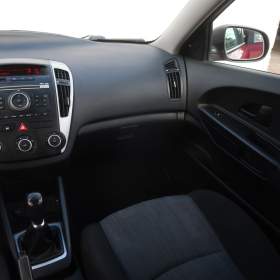 Foto inzerátu Kia Ceed 1.6 CVVT