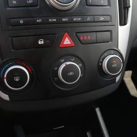 Foto inzerátu Kia Ceed 1.6 CVVT