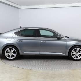 Foto inzerátu Skoda Superb 2.0 TDI 4x4