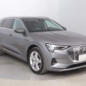 Foto inzerátu Audi e-tron e-tron 50 quattro