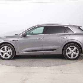 Foto inzerátu Audi e-tron e-tron 50 quattro