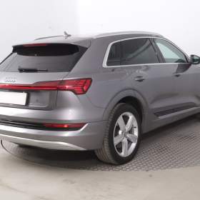 Foto inzerátu Audi e-tron e-tron 50 quattro