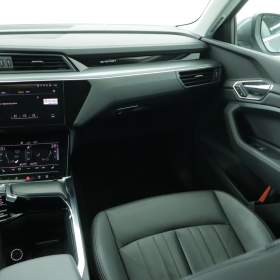 Foto inzerátu Audi e-tron e-tron 50 quattro