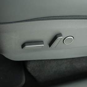 Foto inzerátu Tesla Model Y Long Range AWD 79kWh