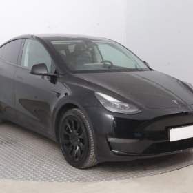 Tesla Model Y Long Range AWD 79kWh / 19932773
