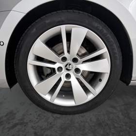 Foto inzerátu Skoda Superb 2.0 TDI 4x4