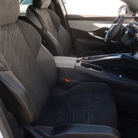 Foto inzerátu Peugeot e-3008 73 kWh