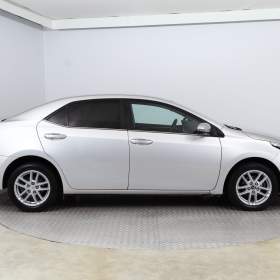Foto inzerátu Toyota Corolla 1.6 Valvematic