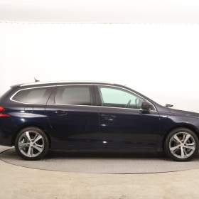 Foto inzerátu Peugeot 308 1.2 e-THP