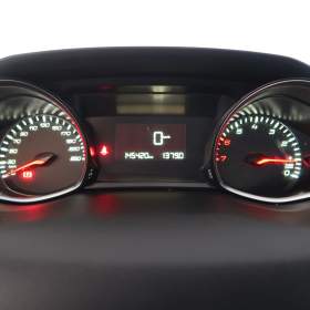 Foto inzerátu Peugeot 308 1.2 e-THP