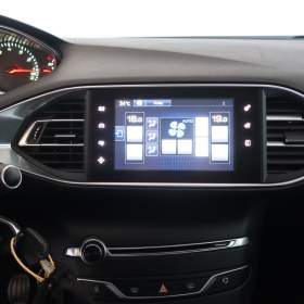 Foto inzerátu Peugeot 308 1.2 e-THP