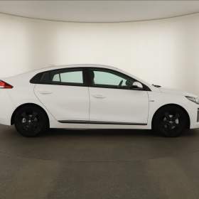 Foto inzerátu Hyundai Ioniq Hybrid