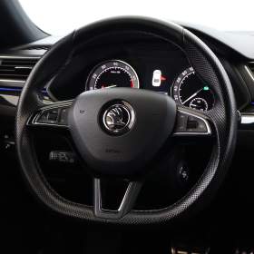 Foto inzerátu Skoda Superb 2.0 TSI