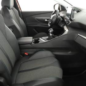 Foto inzerátu Peugeot 5008 1.5 BlueHDi