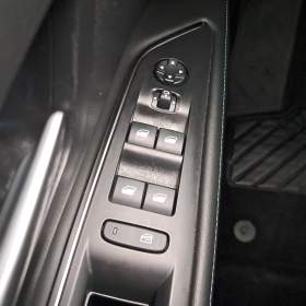 Foto inzerátu Peugeot 5008 1.5 BlueHDi