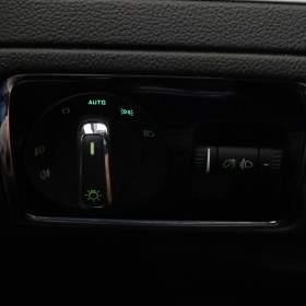 Foto inzerátu Skoda Superb 2.0 TDI