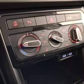 Foto inzerátu VW T-Cross 1.0 TSI