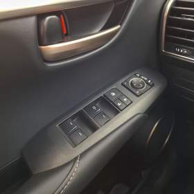 Foto inzerátu Lexus NX 300h