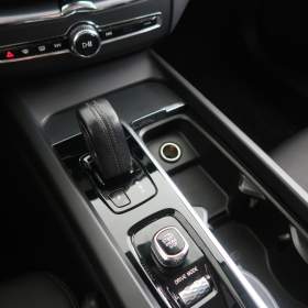 Foto inzerátu Volvo XC60 B4 AWD