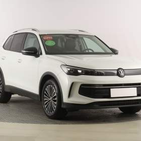 VW Tiguan 1.5 eTSI / 19938631