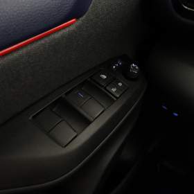 Foto inzerátu Toyota Yaris 1.5 Hybrid