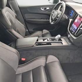 Foto inzerátu Volvo XC60 B4 AWD