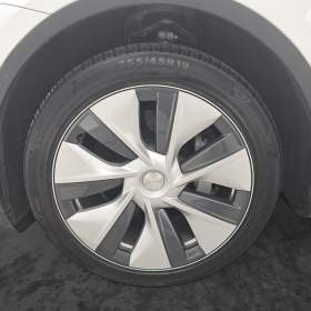 Foto inzerátu Tesla Model Y Long Range AWD 79kWh