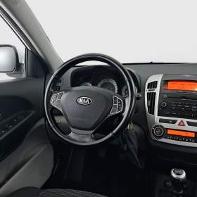 Foto inzerátu Kia Ceed 1.6 CVVT